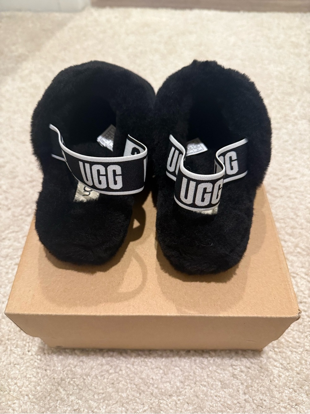 UGG Woman Black Faux-Shearling Slide Sandals with Logo Strap - Picture 3 of 5